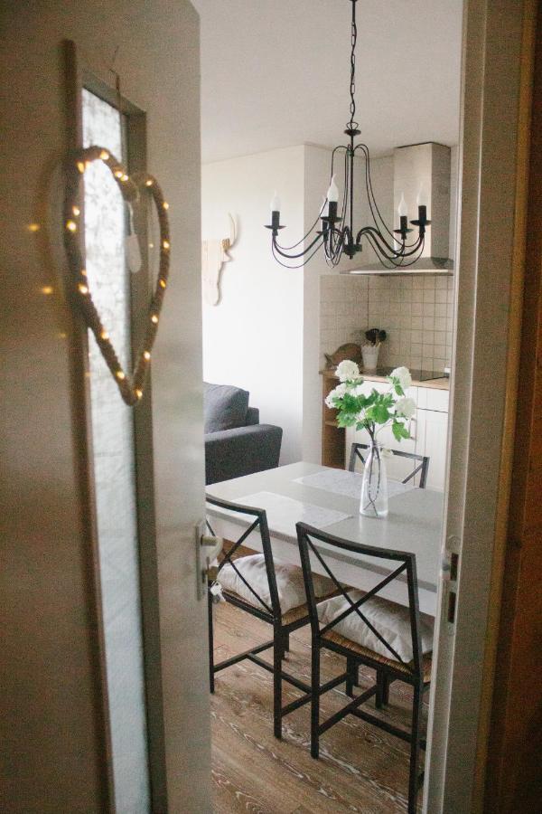 Katlijk T'Hus Bed & Breakfast מראה חיצוני תמונה