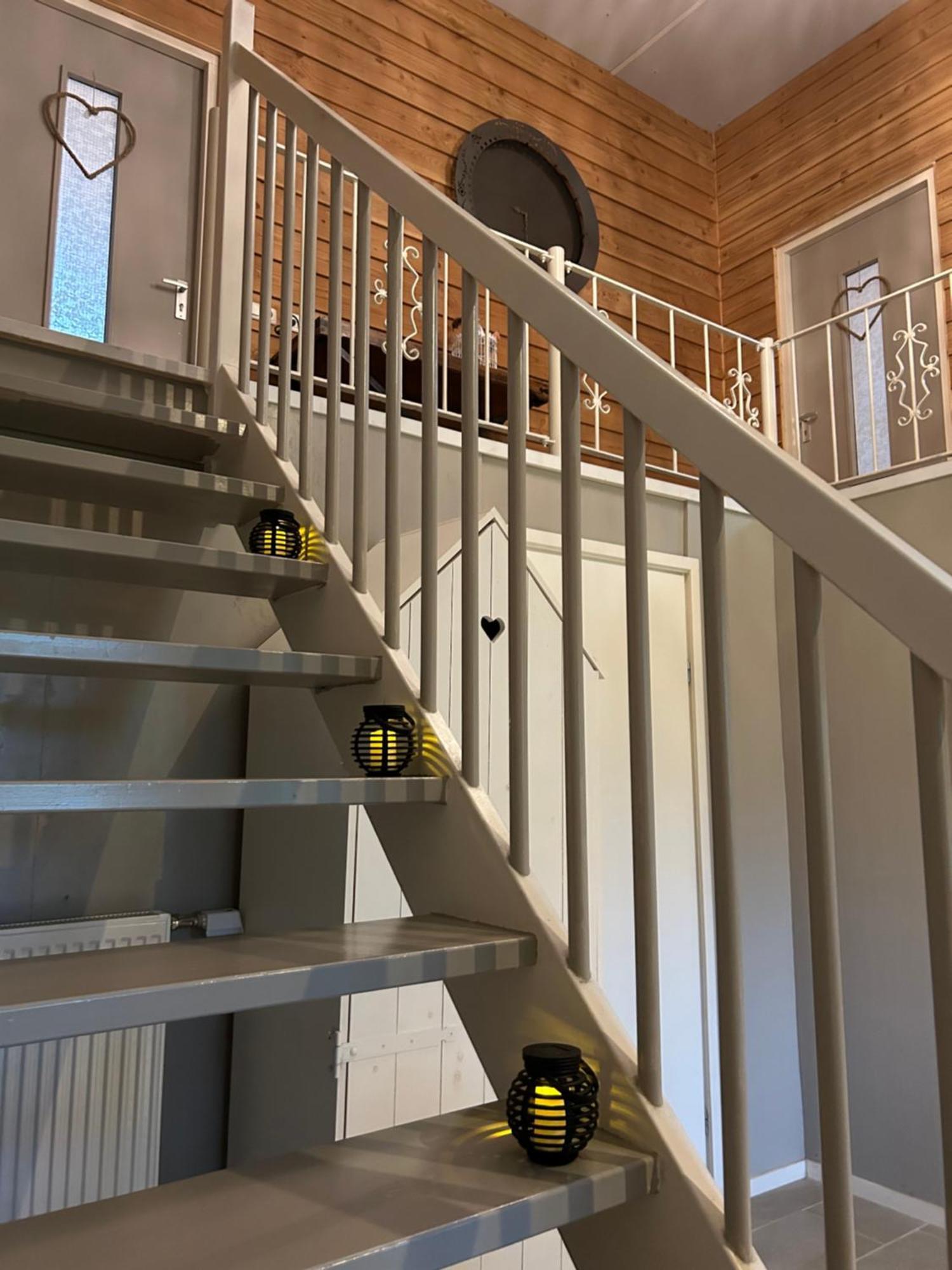 Katlijk T'Hus Bed & Breakfast מראה חיצוני תמונה