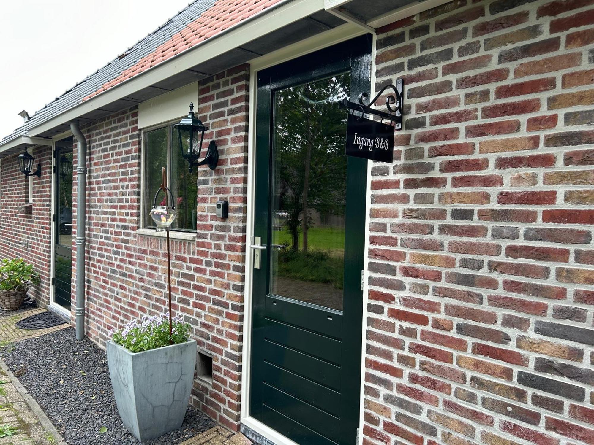 Katlijk T'Hus Bed & Breakfast מראה חיצוני תמונה