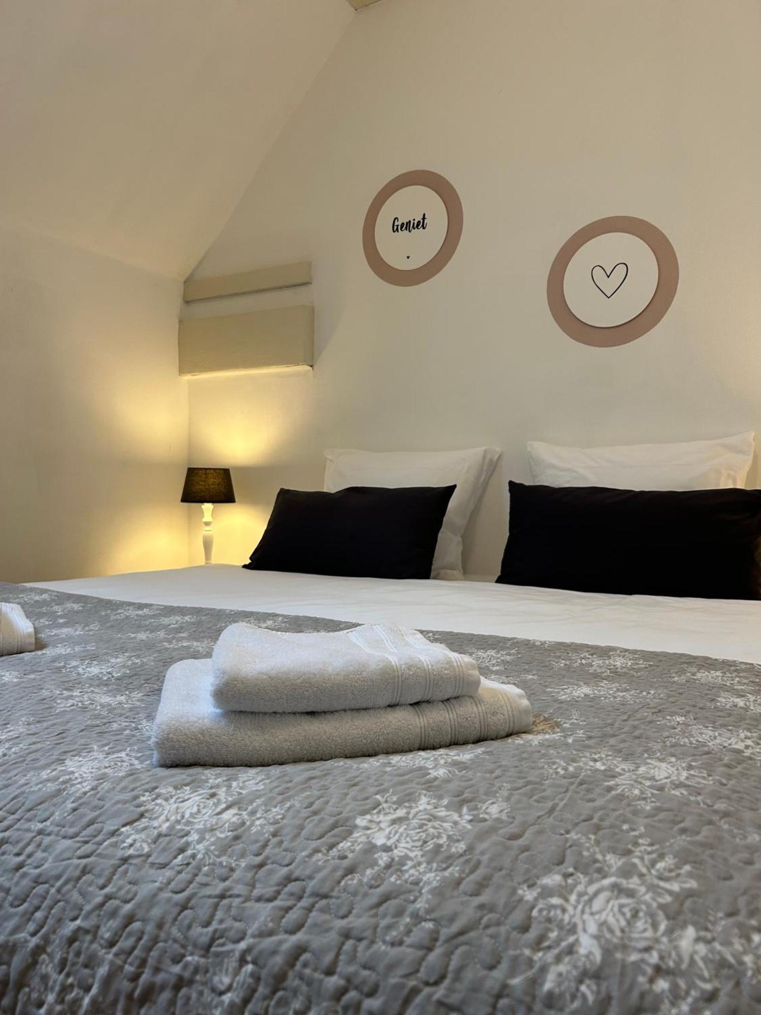 Katlijk T'Hus Bed & Breakfast מראה חיצוני תמונה